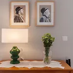 Spacious Bright Ap 2 Apartment *