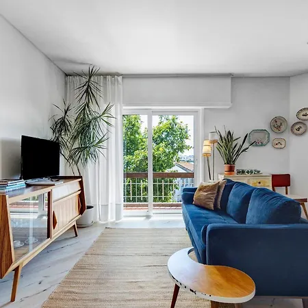 Spacious Bright Ap 2 Porto